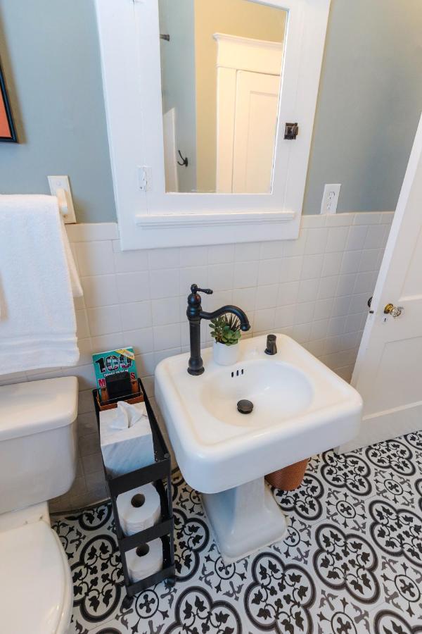 Historic Revival 2Br Midtown Memphis Free Parking Fast Wifi Free Parking Yes Pets Villa Eksteriør bilde